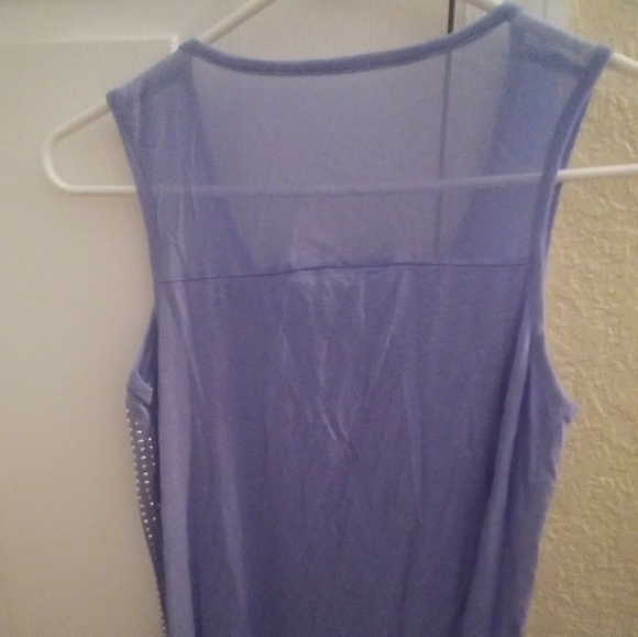 Top - Picture 2 of 3